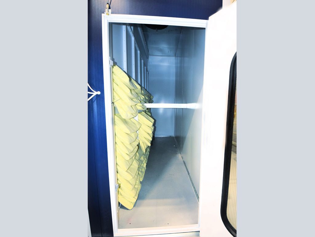 VES 페인트 믹싱룸 내부 전경
